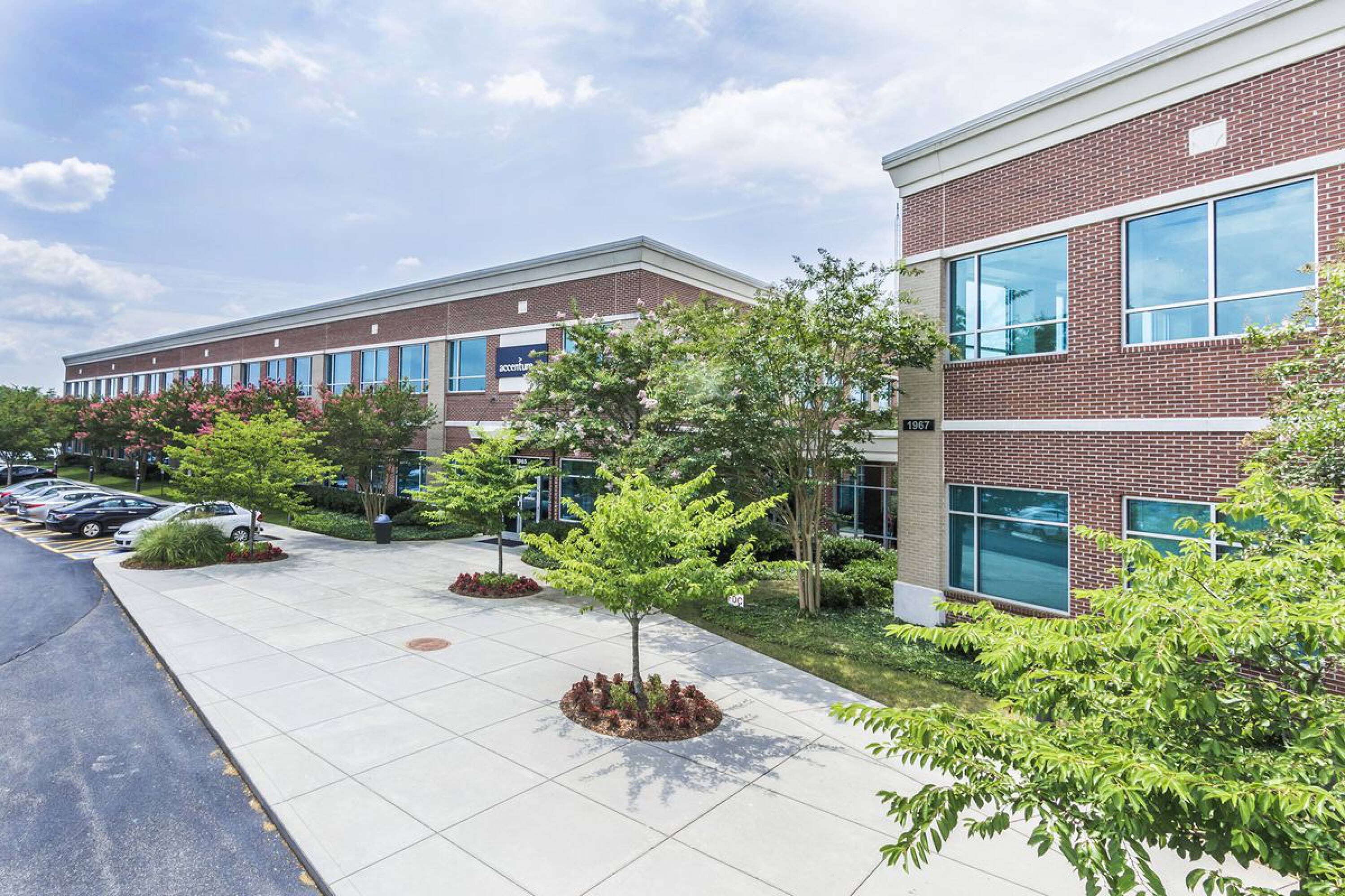 1967 Hawks Landing Dr, Louisville, TN 37777