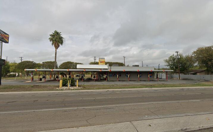Pictures of Retail, Land, Restaurant property located at 1611 S General McMullen Dr, San Antonio, TX 78237 for lease - image #1