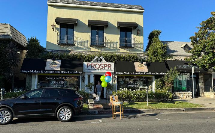 Pictures of Retail property located at 7407 Beverly Blvd, Los Angeles, CA 90036 for lease - image #1