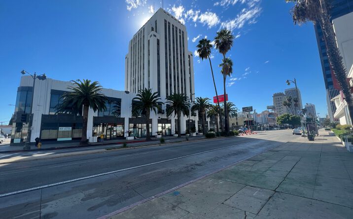 Pictures of Retail, Restaurant property located at 5410 Wilshire Blvd, Los Angeles, CA 90036 for lease - image #1