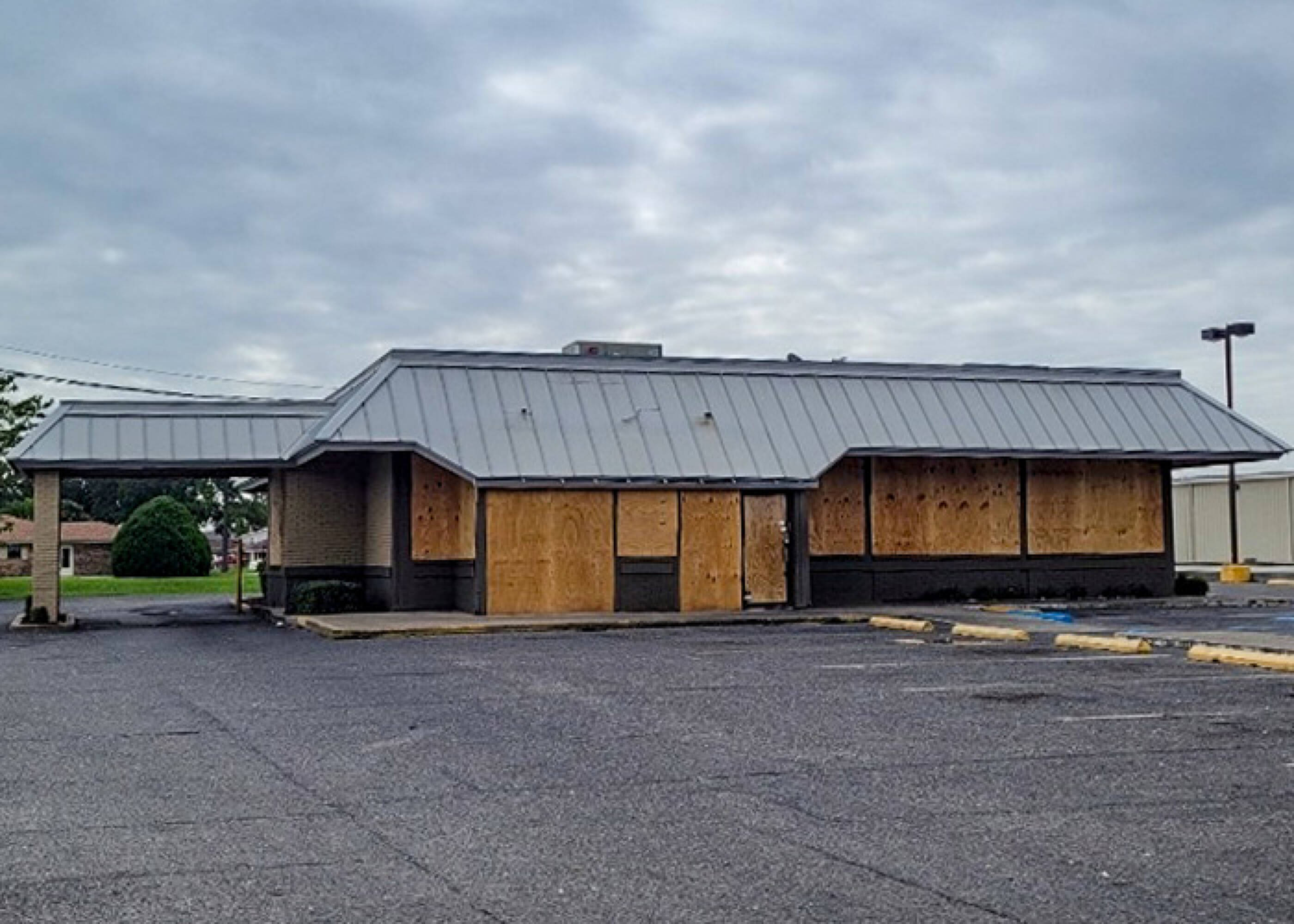 3950 Westbank Expy, Harvey, LA 70058