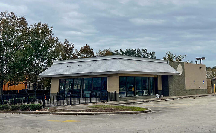 Pictures of Restaurant property located at 3114 Pontchartrain Dr, Slidell, LA 70458 for lease - image #1