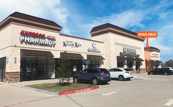 Pictures of Retail property located at 11690 Spring Cypress Rd, Tomball, TX 77377 for sales - image #1