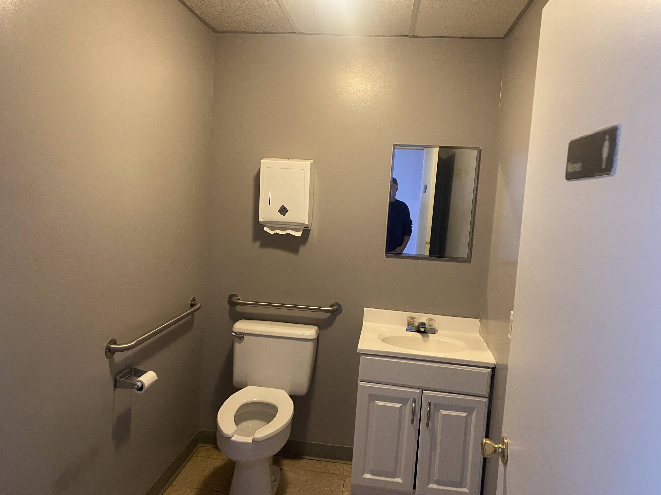 1061324