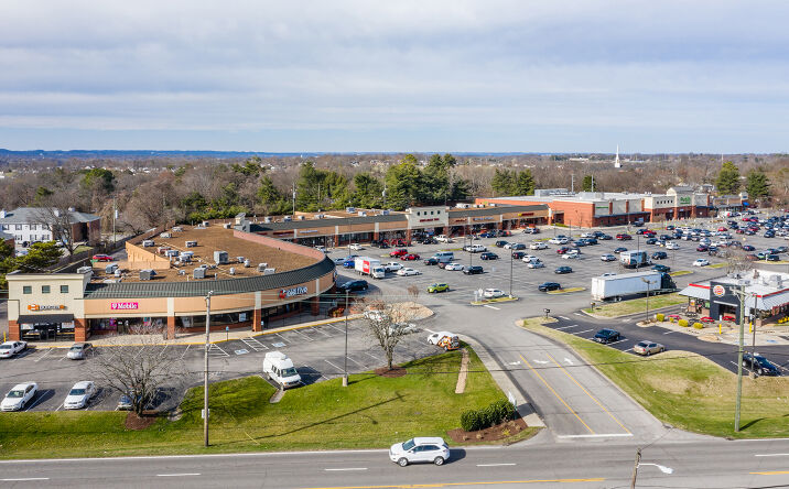 Pictures of Retail property located at 2324 Lebanon Pike, Nashville, TN 37214 for lease - image #1