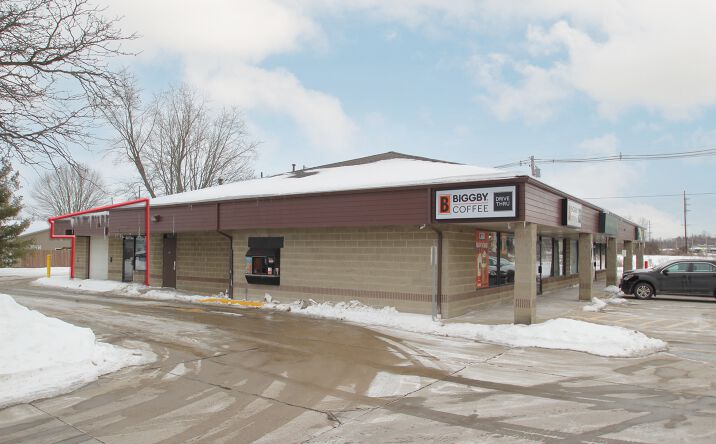 Pictures of Retail, Office property located at 516 Main St, Grafton, OH 44044 for lease - image #1