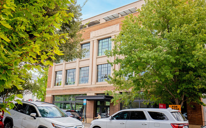 Pictures of Retail, Restaurant property located at 1530 J St, Sacramento, CA 95814 for lease - image #1