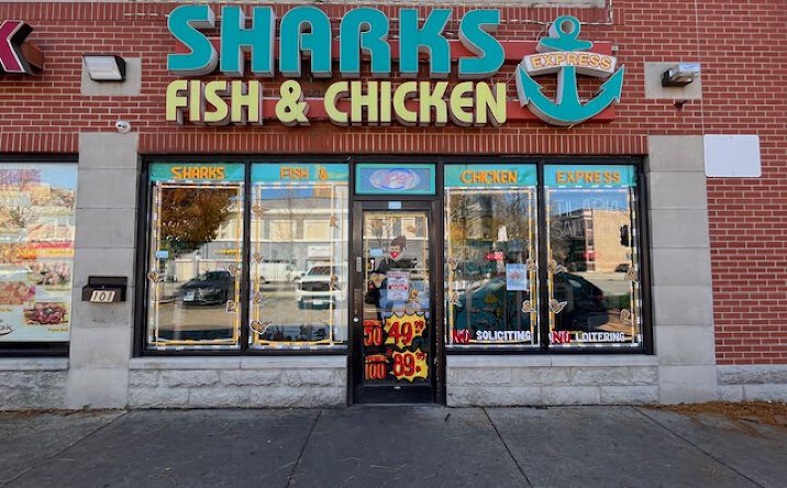 Pictures of Retail, Restaurant property located at 101 E 51st St, Chicago, IL 60615 for lease - image #1