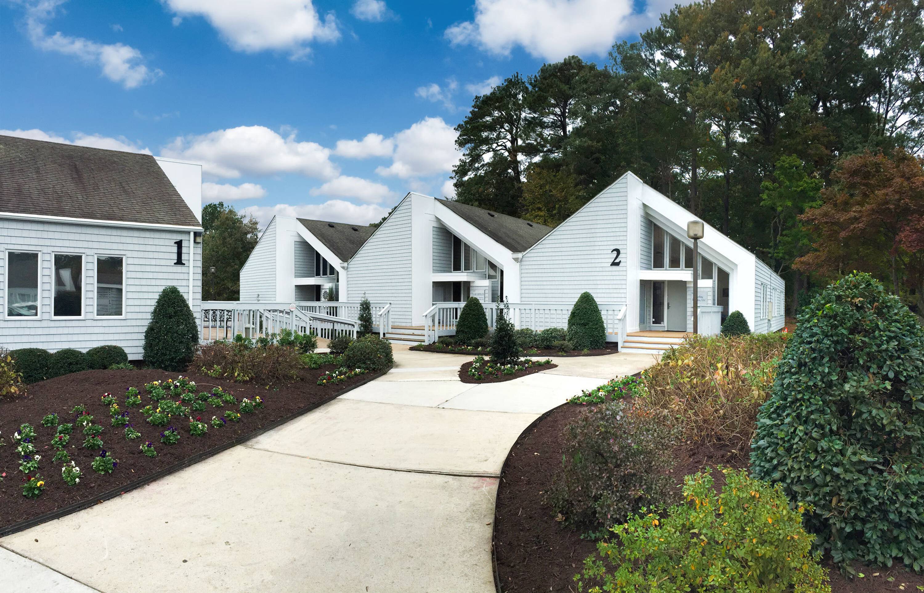 4356 Bonney Rd, Virginia Beach, VA 23452