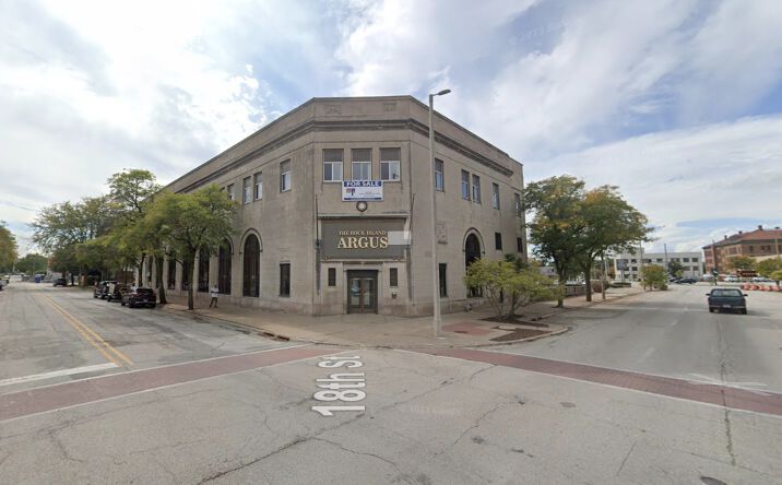 Pictures of Office property located at 1724 4th Ave, Rock Island, IL 61201 for lease - image #1