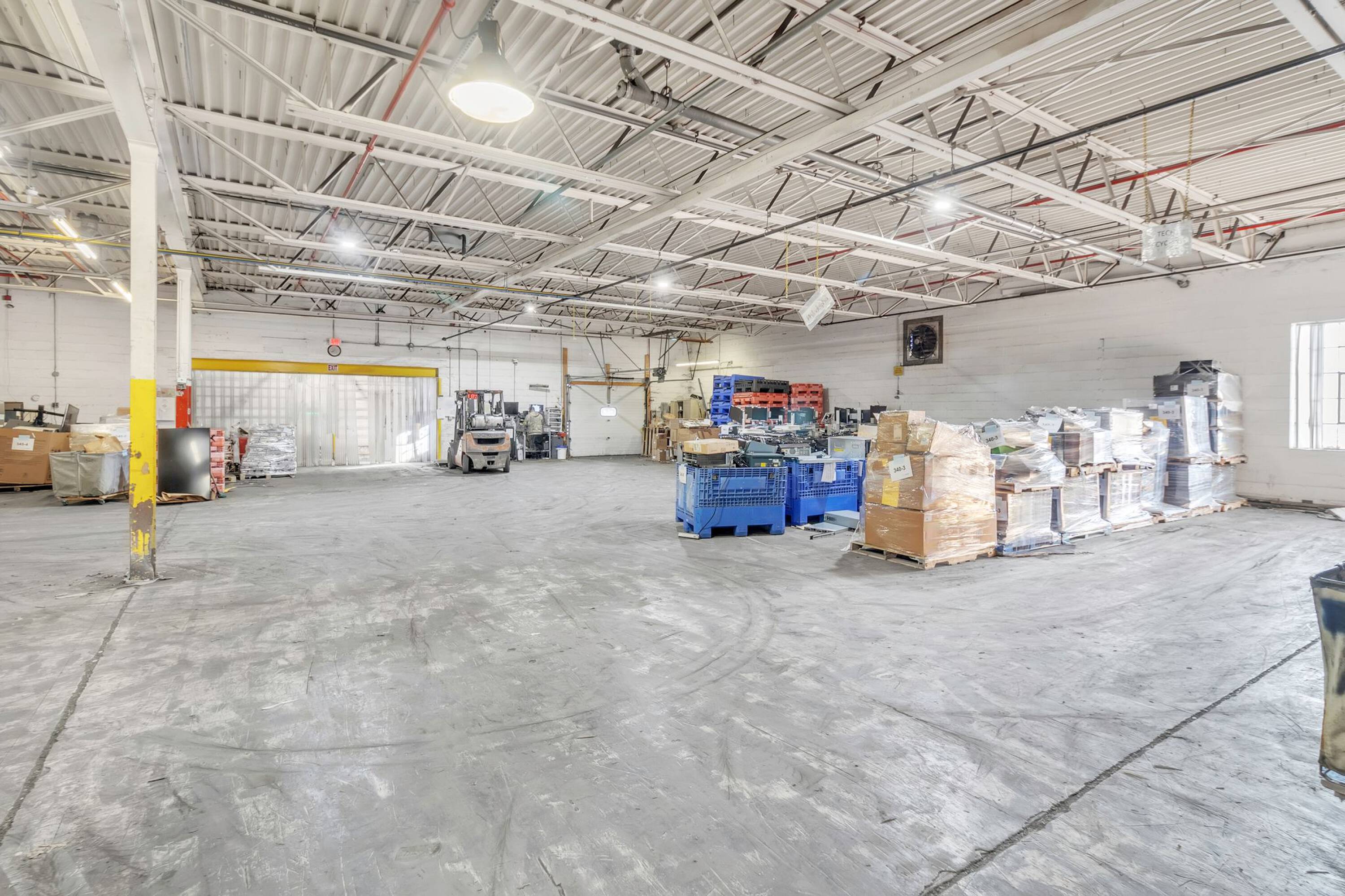 755 New Ludlow Rd, Chicopee, MA 01020