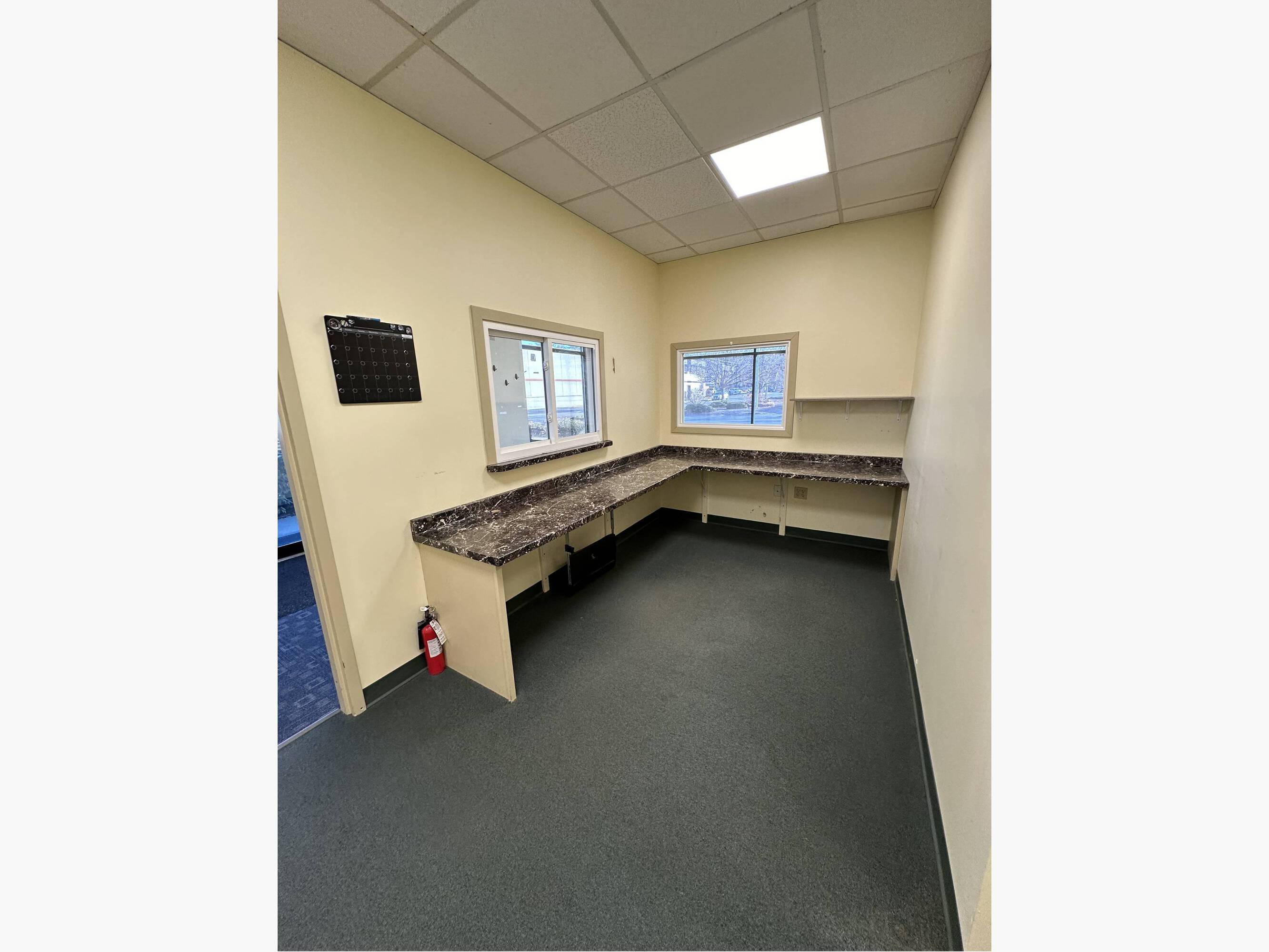 166 Hamilton St, Leominster, MA 01453