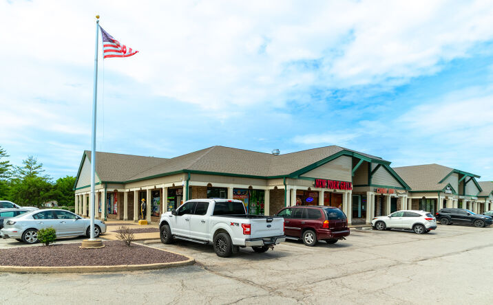 Pictures of Retail, Office, Restaurant property located at 3801 Vaile Ave, Florissant, MO 63034 for lease - image #1