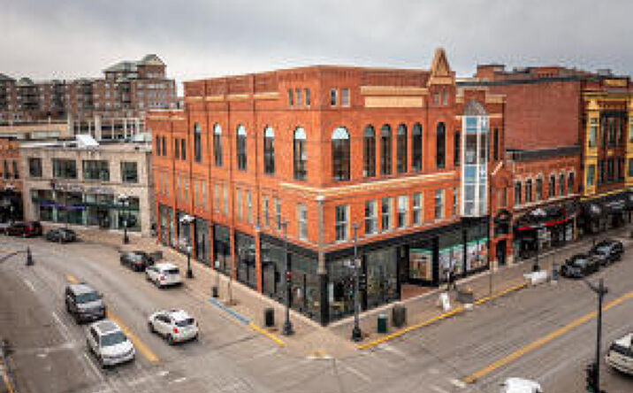 Pictures of Retail, Office property located at 444 Main St #311 La Crosse, La Crosse, WI 54601 for lease - image #1