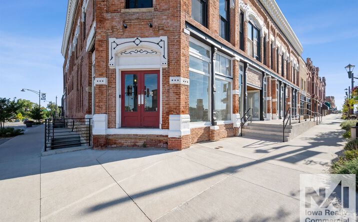 Pictures of Retail property located at 1000 - 1030 7th Ave, Marion, IA 52302 for lease - image #1