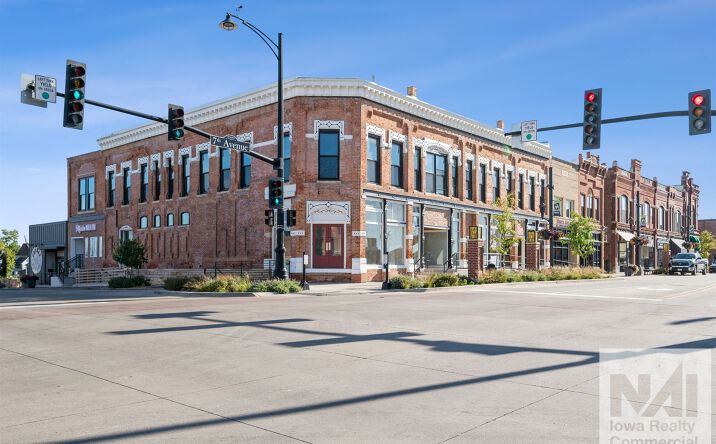 Pictures of Retail property located at 1000- 1030 7th Ave, Marion, IA 52302 for lease - image #1