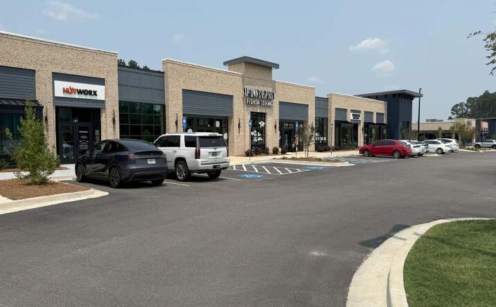 Pictures of Retail, Restaurant property located at 221-309 Tormenta Way, Statesboro, GA 30458 for lease - image #1