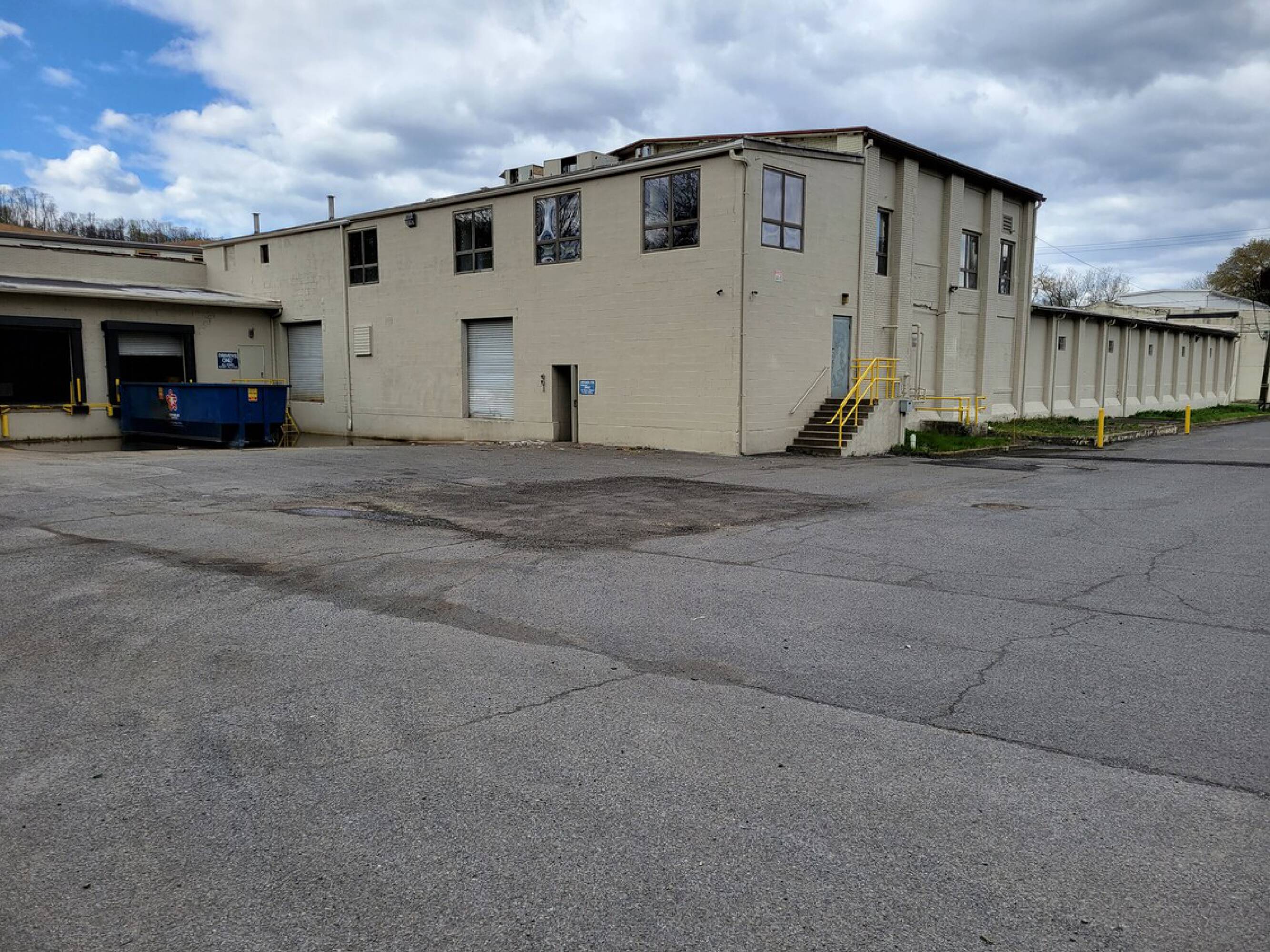 1150 Centre St, Easton, PA 18042