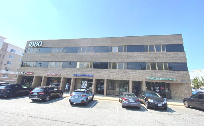 Pictures of Office property located at 1880 Howard Ave, Vienna, VA 22182 for lease - image #1