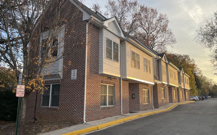 Pictures of Office property located at 117 Pleasant St SW, Vienna, VA 22180 for lease - image #1