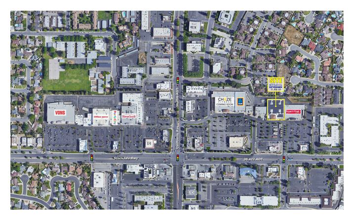 Pictures of Retail property located at 5000 Stockdale Hwy, Bakersfield, CA 93309 for lease - image #1