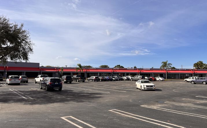 Pictures of Retail, Office, Restaurant property located at 1700 45th St, West Palm Beach, FL 33407 for lease - image #1