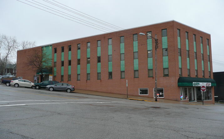 Pictures of Office property located at 317 Henry St, Alton, IL 62002 for lease - image #1