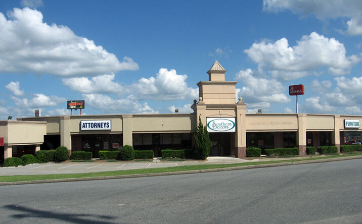 Pictures of Retail, Office property located at 116 Riverside Pkwy, Macon, GA 31210 for lease - image #1