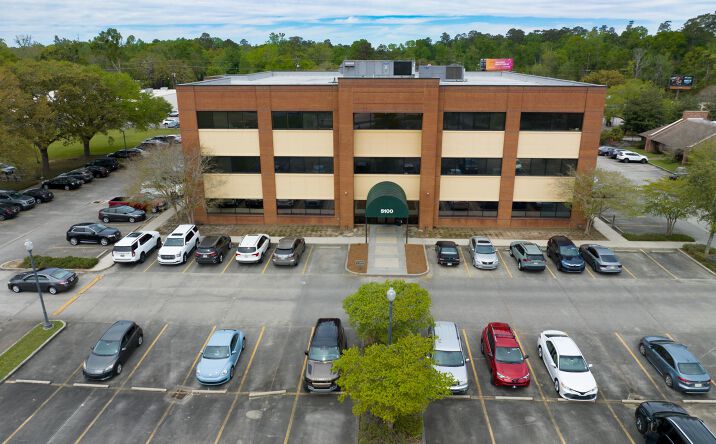 Pictures of Retail, Office property located at 5100 Village Walk, Covington, LA 70443 for sales - image #1