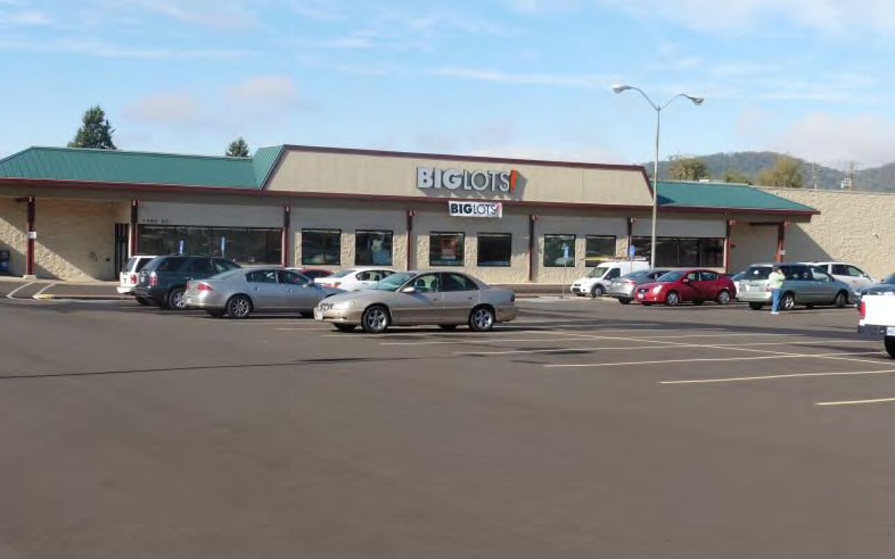 North Roseburg Plaza, Roseburg, OR 97470 Retail Space for Lease