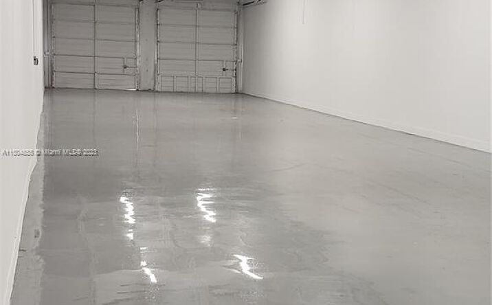 Pictures of Industrial property located at 216 NE 33rd St # F #240 F, Oakland Park, FL 33334 for lease - image #1