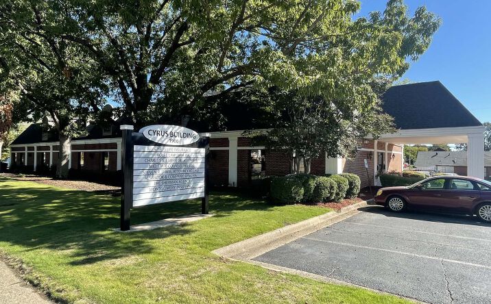 Pictures of Office property located at 1920 N Main St, North Little Rock, AR 72214 for lease - image #1