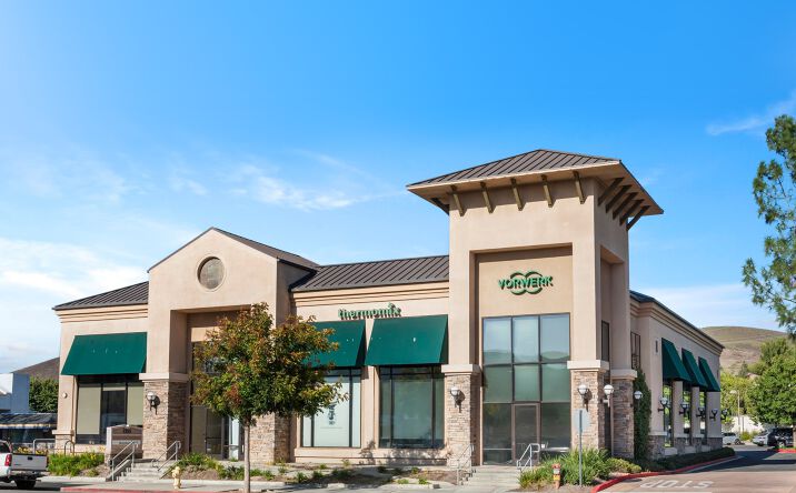 Pictures of Retail property located at 3255 E Thousand Oaks Blvd, Thousand Oaks, CA 91362 for lease - image #1