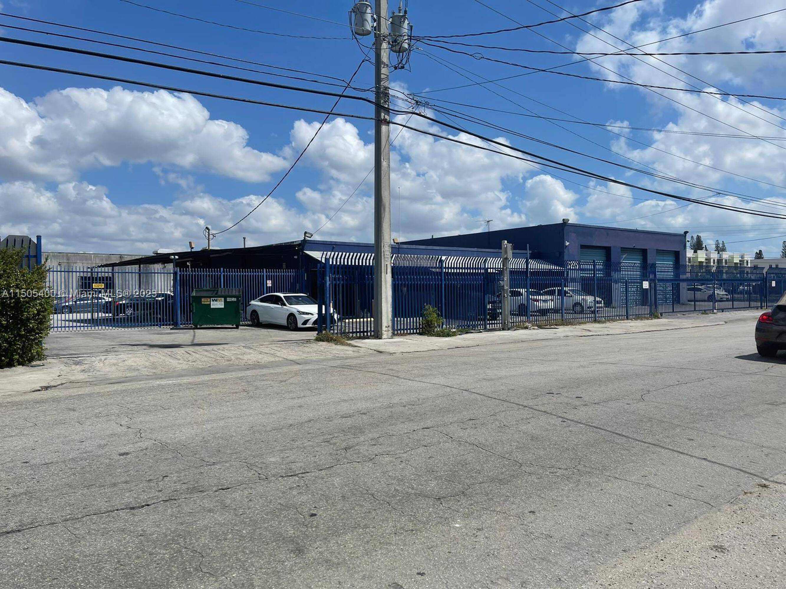 3235 NW 41ST ST Miami FL 33142-4303 APN: 30-3121-000-1170 | Crexi.com