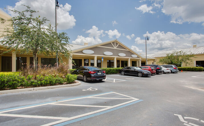 Pictures of Retail, Office, Restaurant property located at 855 E Plant St, Winter Garden, FL 34787 for lease - image #1
