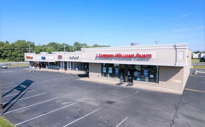 Pictures of Retail, Office property located at 90- 99 Crossfield Dr, Versailles, KY 40383 for lease - image #1