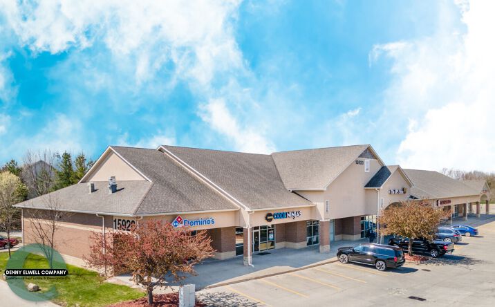 Pictures of Retail, Office property located at 15920 Hickman Rd, Clive, IA 50325 for lease - image #1
