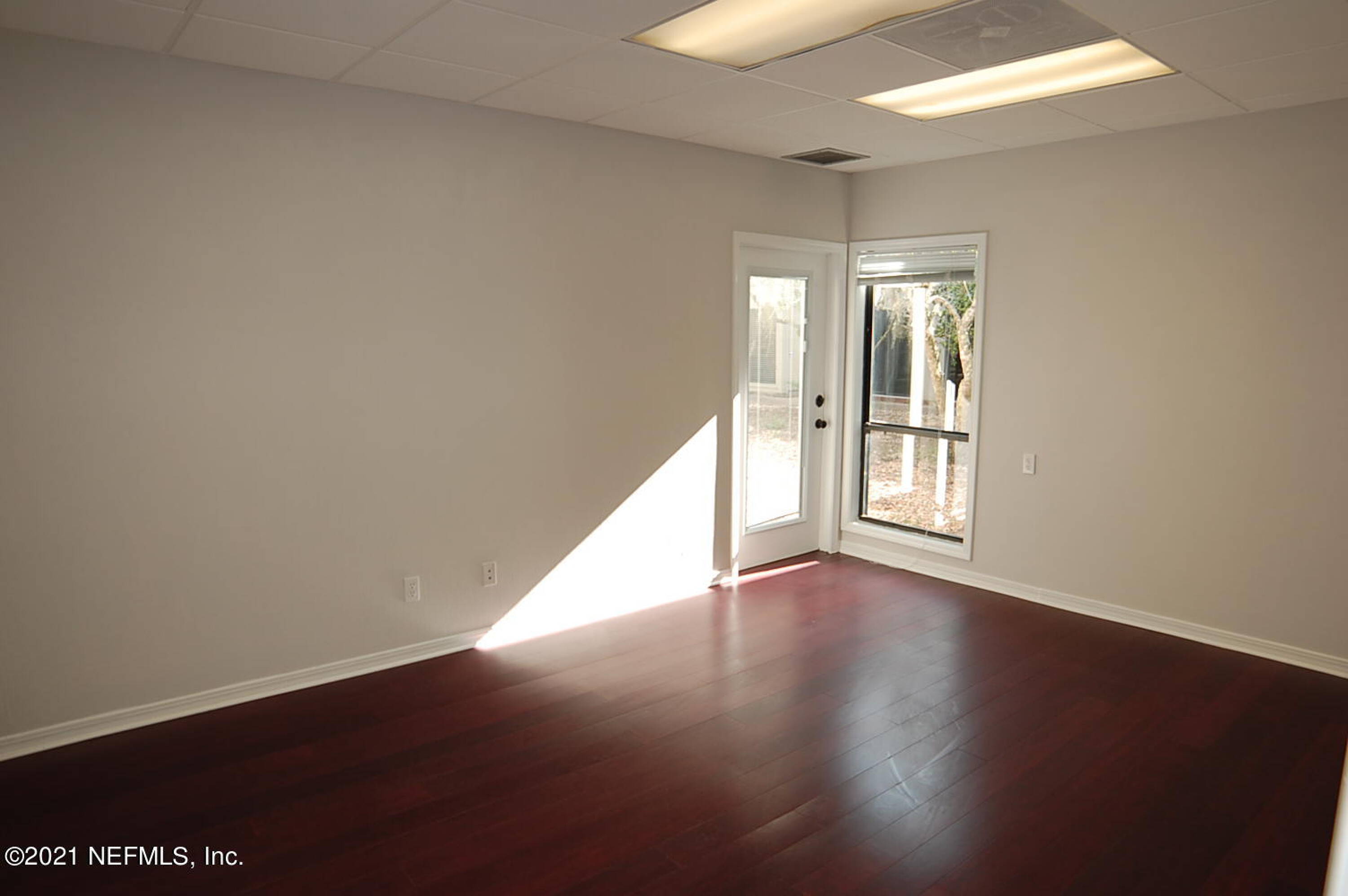 9471 BAYMEADOWS Road, Jacksonville, FL 32256