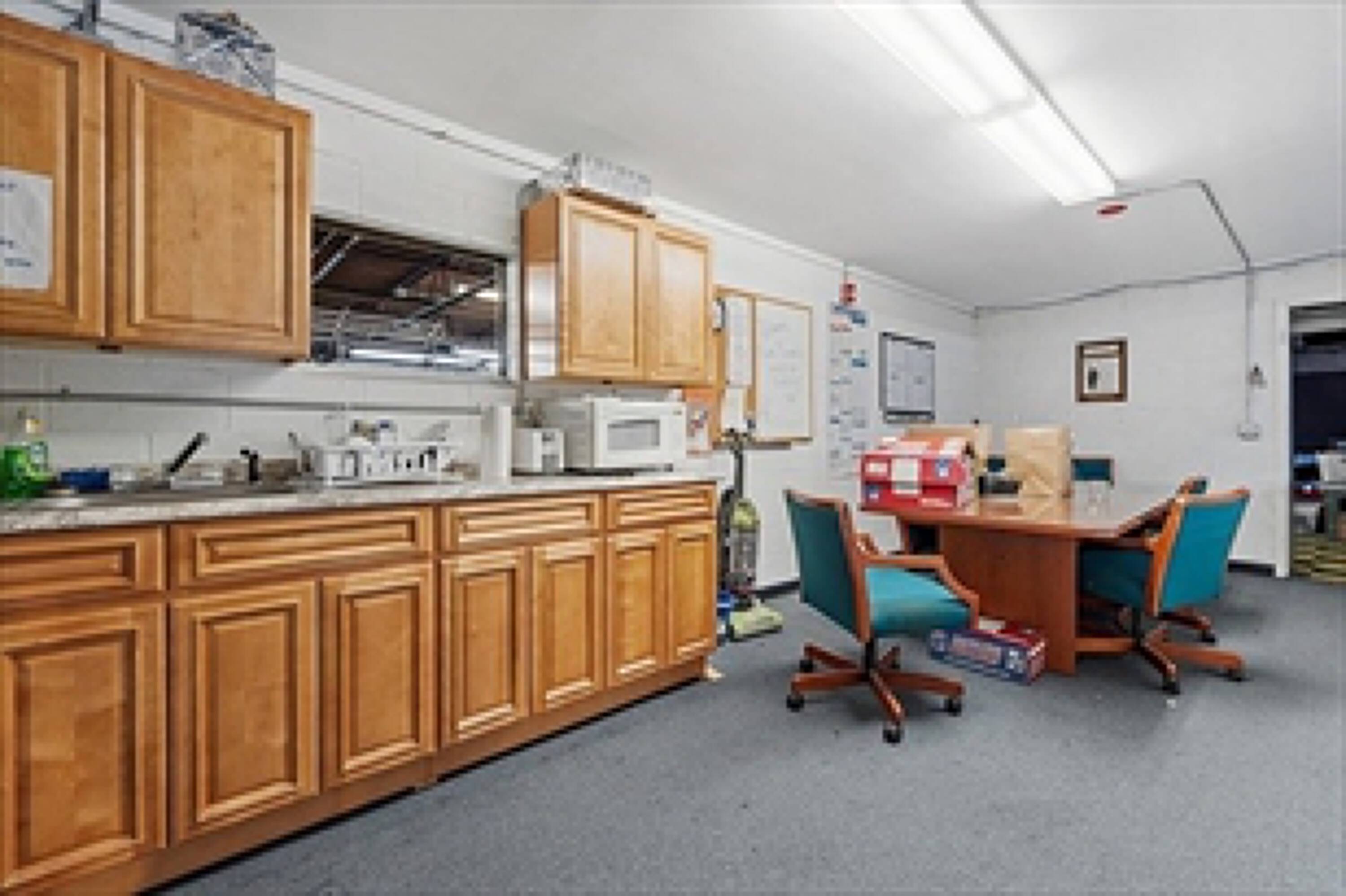 297 Hamilton St, Leominster, MA 01453