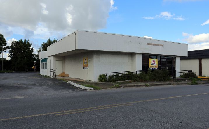 Pictures of Retail, Restaurant property located at 5042 Bayou Blvd, Pensacola, FL 32503 for lease - image #1