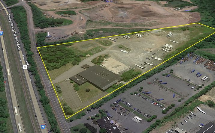 Pictures of Industrial property located at 7 Frontage Rd, Clinton, NJ 08809 for lease - image #1