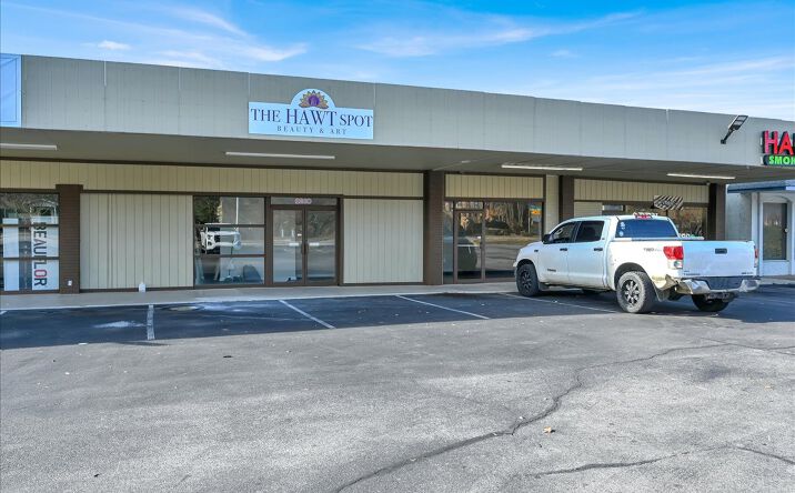 Pictures of Retail, Office property located at 8210 Bailey Cove Rd SE, Huntsville, AL 35802 for lease - image #1