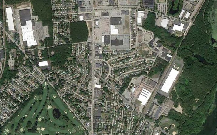 Pictures of Land property located at 400 Newport Avenue, East Providence, RI 02916 for lease - image #1