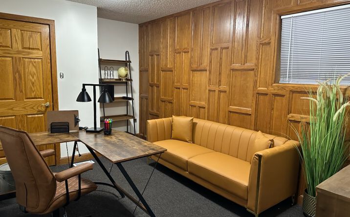 Pictures of Office, Special Purpose property located at 4015 SW 21st St, Topeka, KS 66604 for lease - image #1