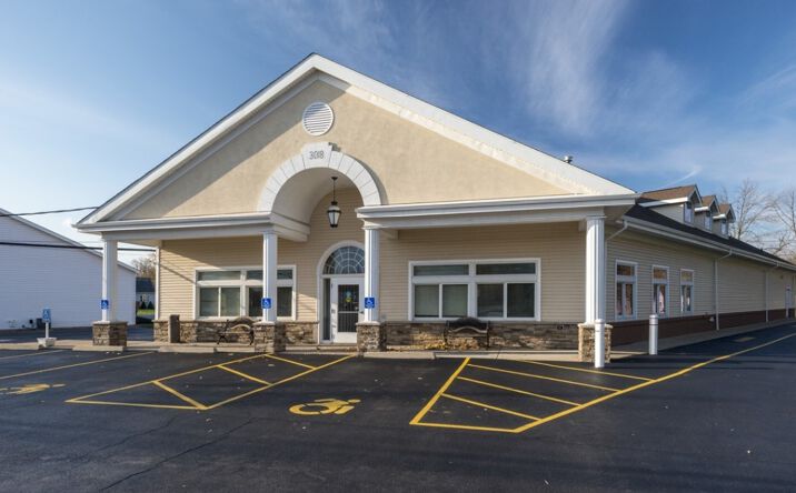 Pictures of Office property located at 3018 Military Rd, Niagara Falls, NY 14304 for lease - image #1