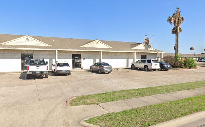 Pictures of Office property located at 209 & 213 E Cedar Dr, Portland, TX 78374 for lease - image #1