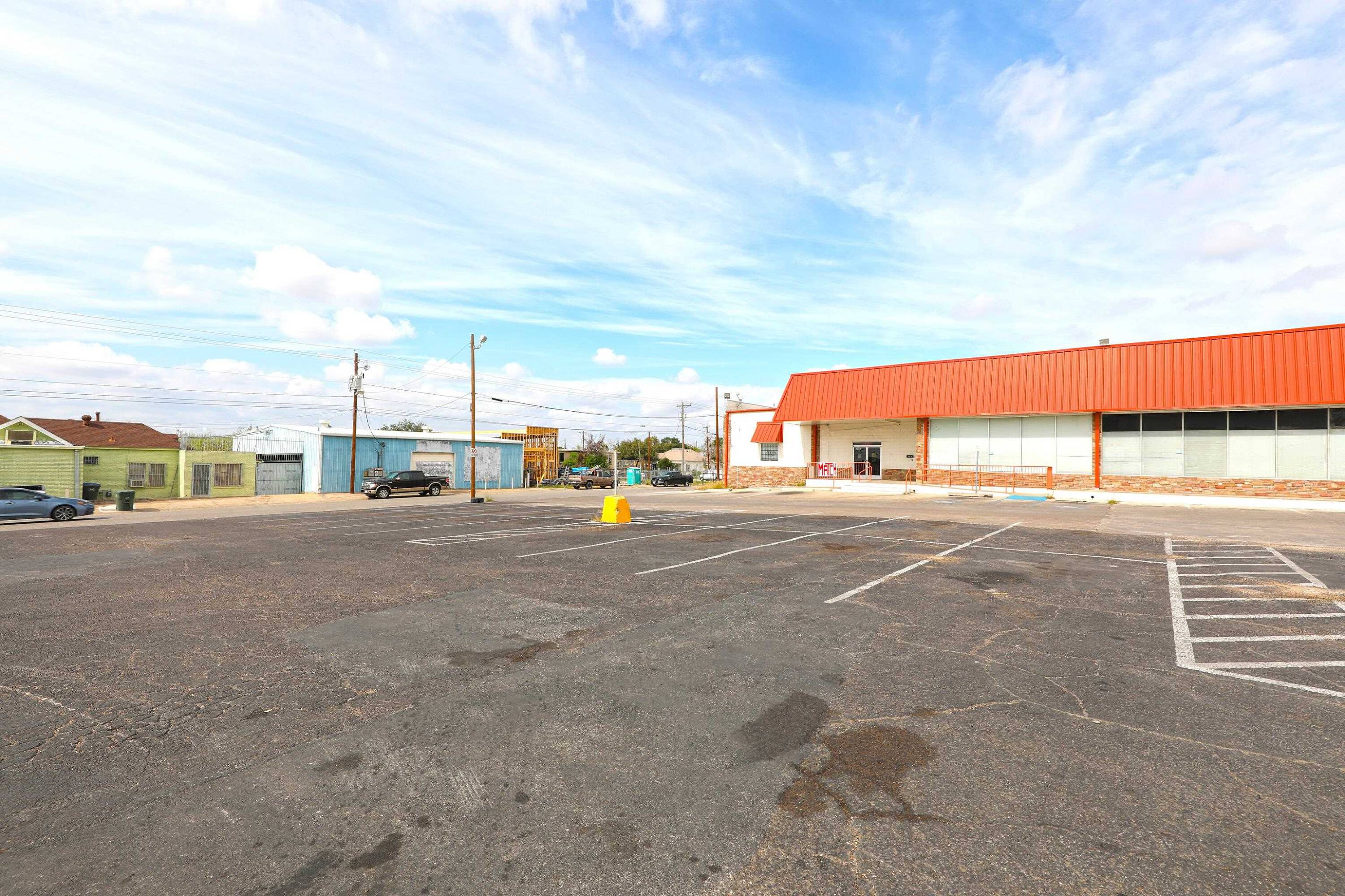 820 Guadalupe St, Laredo, TX 78040