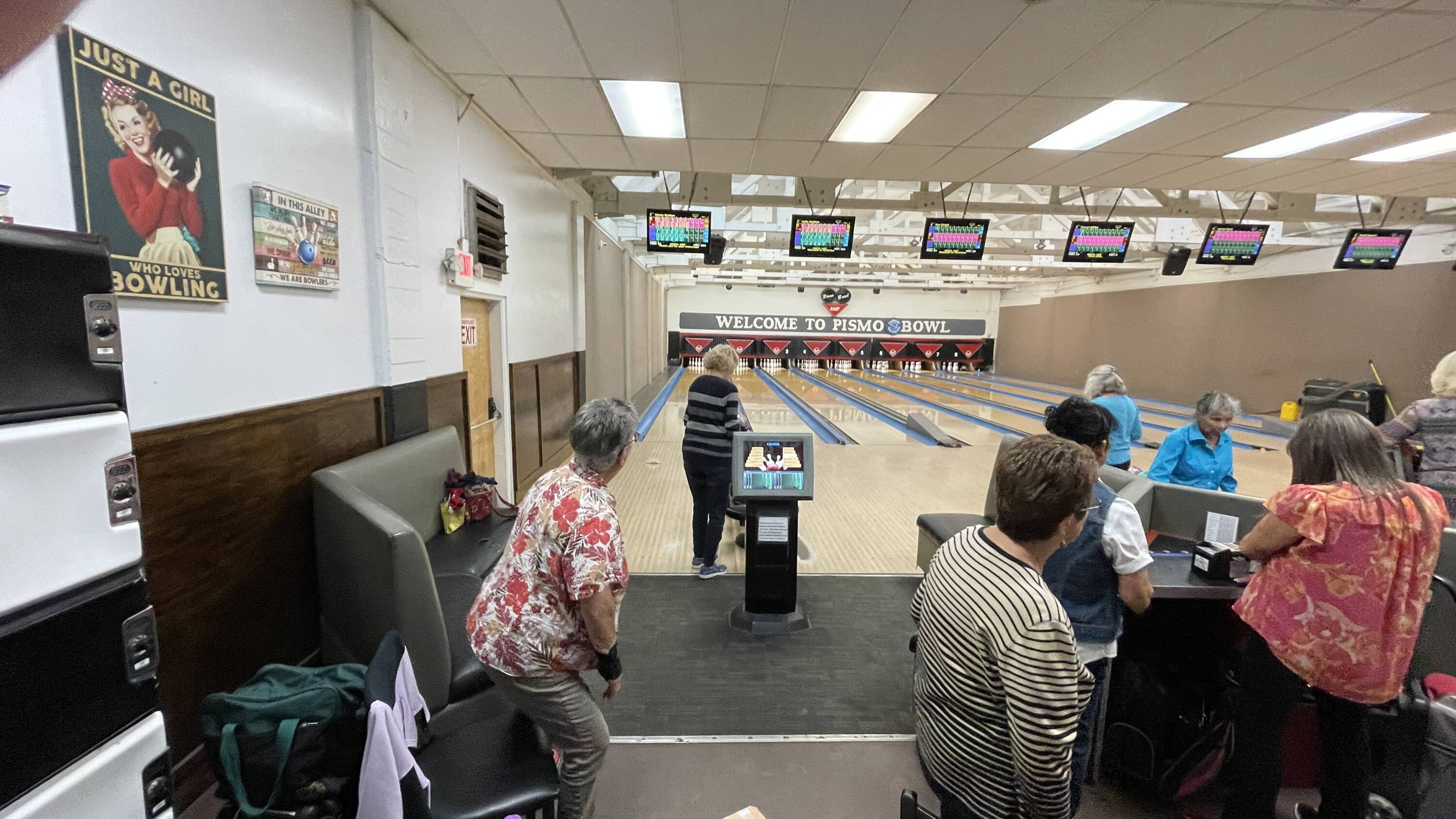 Bowling Alley Christiansburg Va - 5k87akv