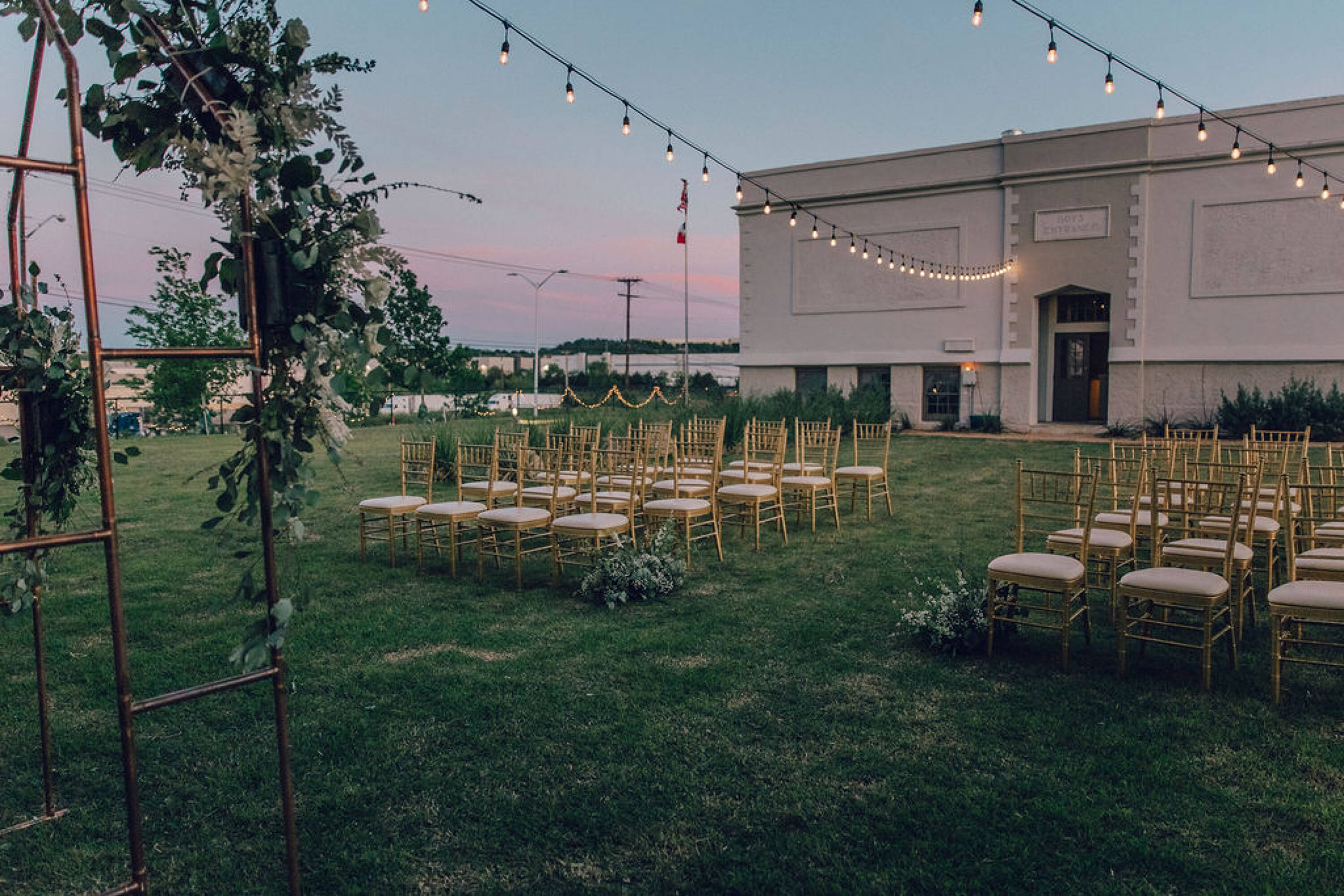 1601 Chalk Hill Rd, Dallas, TX 75211