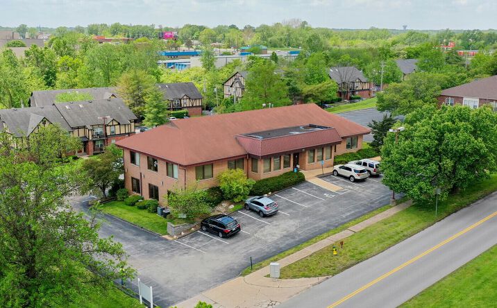 Pictures of Office property located at 1811 Sherman Dr, Saint Charles, MO 63303 for lease - image #1